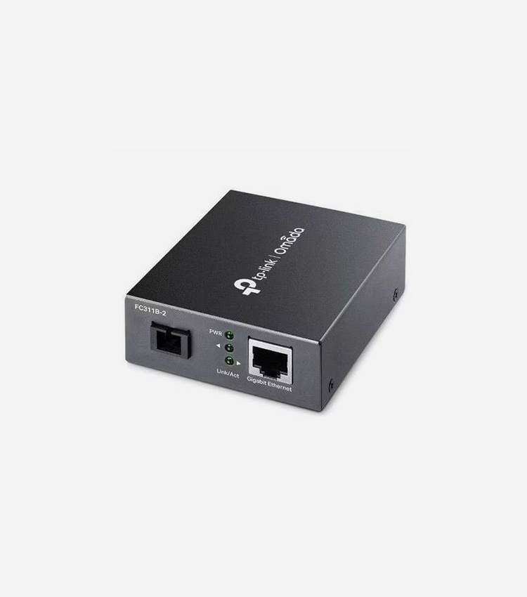 TP-Link Gigabit WDM Media Converter - 1 x Network (RJ-45) - 1 x SC Ports - DuplexSC Port - Single-mode - 0.05 mil (0 mm), 0.06 mil (0 mm) Fiber - Gigabit Ethernet - 10/100/1000Base-T, 100Base-TX, 1000Base-TX - 1000 Mbit/s - 20 km - Standalone, Rack-mountable